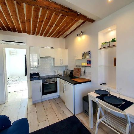 Freshly Tastefully Renovated Apartments In Heart Of Old Antibes Bagian luar foto