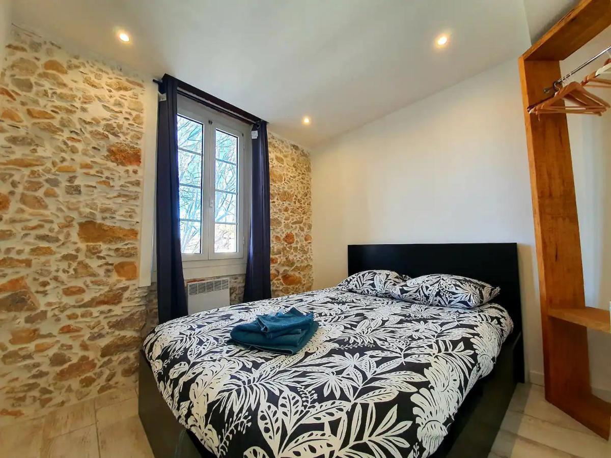 Freshly Tastefully Renovated Apartments In Heart Of Old Antibes Bagian luar foto