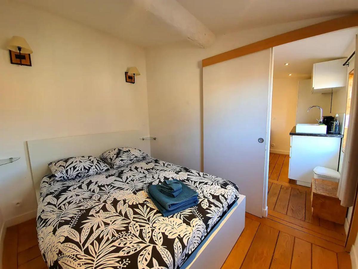 Freshly Tastefully Renovated Apartments In Heart Of Old Antibes Bagian luar foto