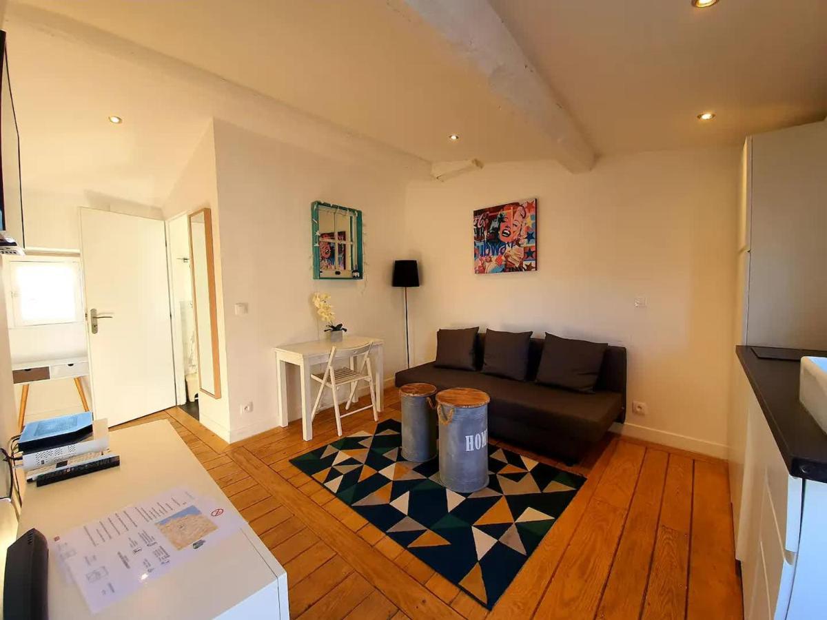 Freshly Tastefully Renovated Apartments In Heart Of Old Antibes Bagian luar foto