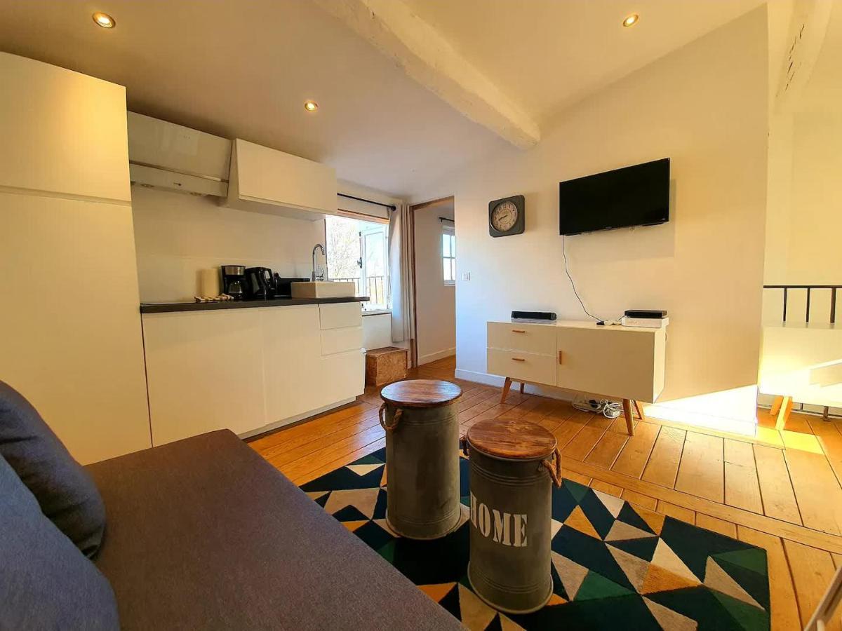 Freshly Tastefully Renovated Apartments In Heart Of Old Antibes Bagian luar foto
