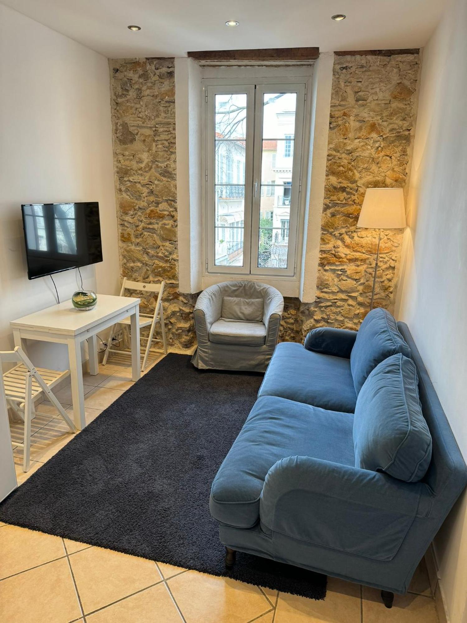 Freshly Tastefully Renovated Apartments In Heart Of Old Antibes Bagian luar foto